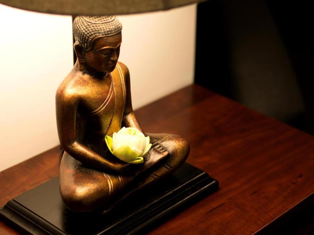 De Art Hotel Phnom-Penh Buitenkant foto