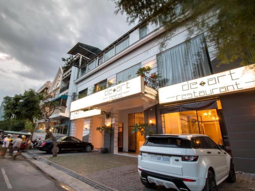 De Art Hotel Phnom-Penh Buitenkant foto