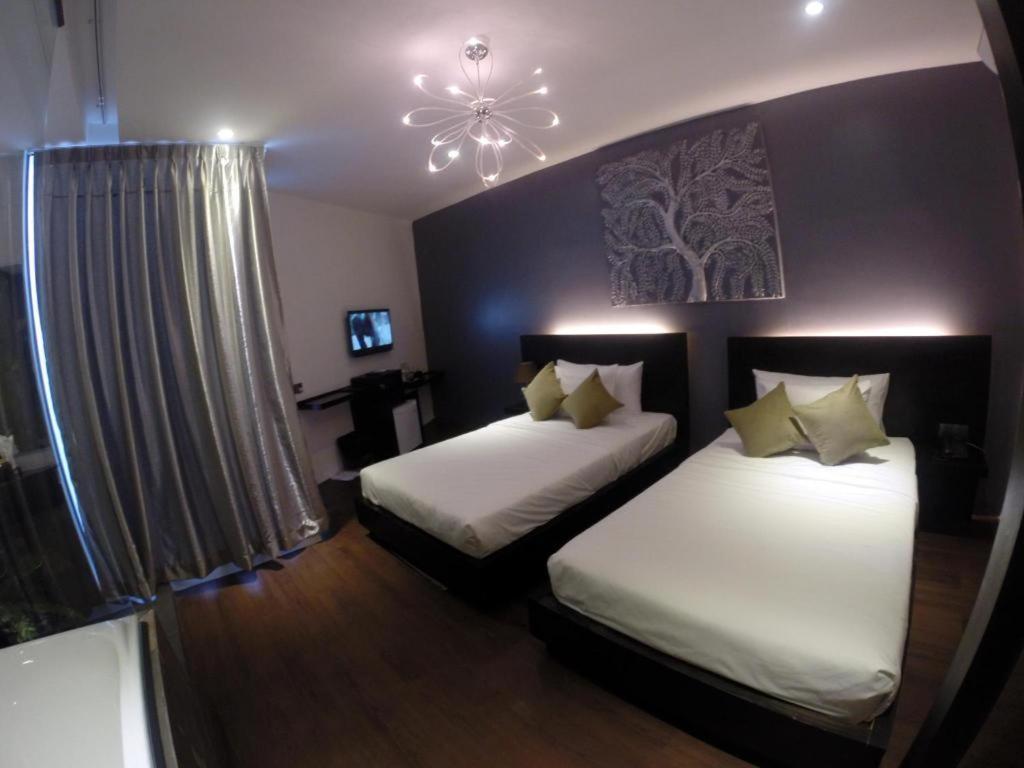 De Art Hotel Phnom-Penh Buitenkant foto