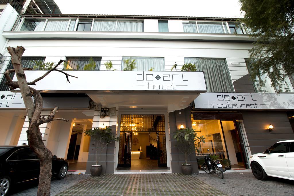 De Art Hotel Phnom-Penh Buitenkant foto
